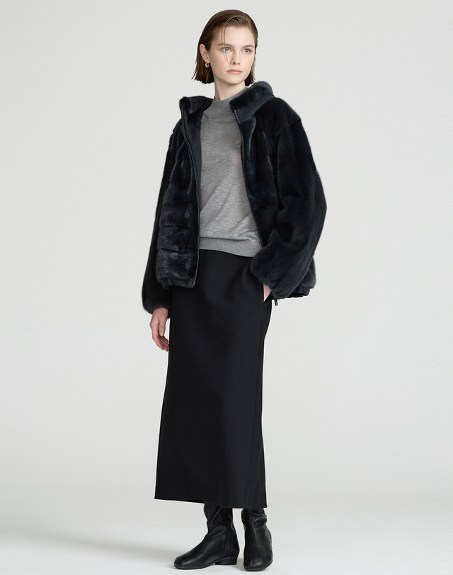닥스 여성 [LUXURY FUR][밍크]다크그레이 후드 집업 점퍼형 숏 코트 진한 그레이 착용컷