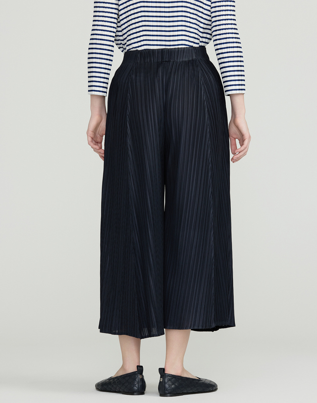 닥스 여성 [플리츠]블랙 풀밴딩 팬츠 착용컷