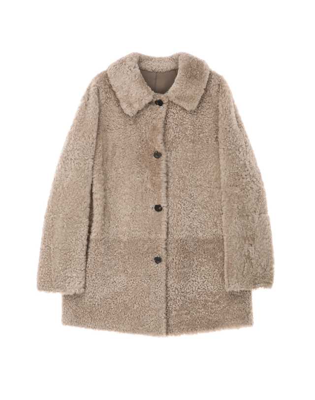 닥스 여성 [LUXURY FUR] 라이트 그레이 라콘 세미 컬리 무스탕 하프 코트 착용컷