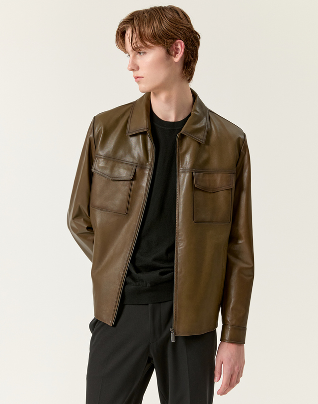 닥스 남성 [LEATHER] 카키 램 블루종 점퍼 착용컷