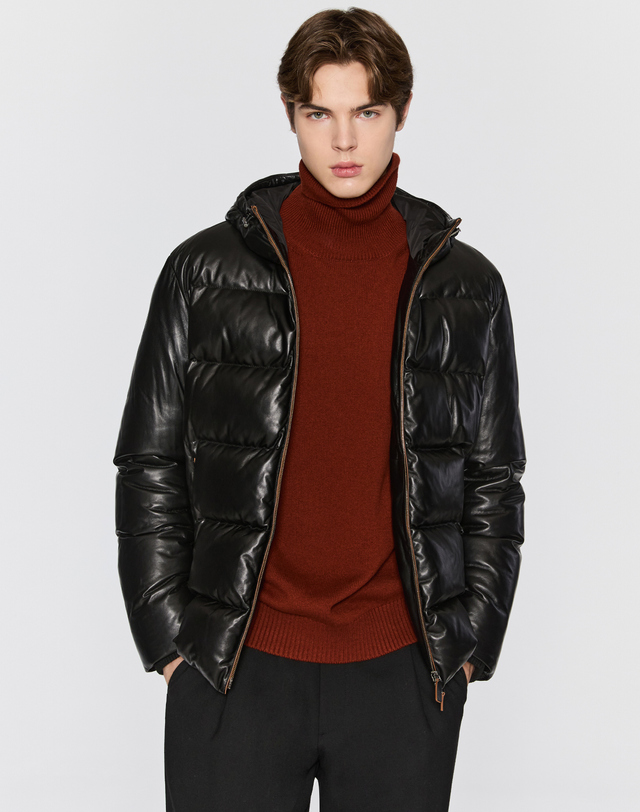 닥스 남성 [LEATHER] 블랙 라이트 램 후드 구스다운 점퍼 착용컷