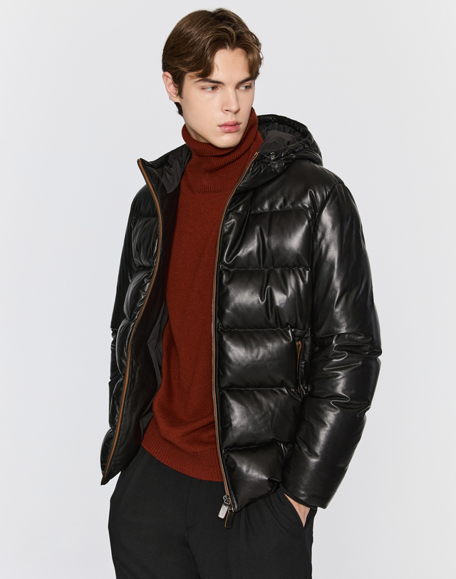 닥스 남성 [LEATHER] 블랙 라이트 램 후드 구스다운 점퍼 착용컷