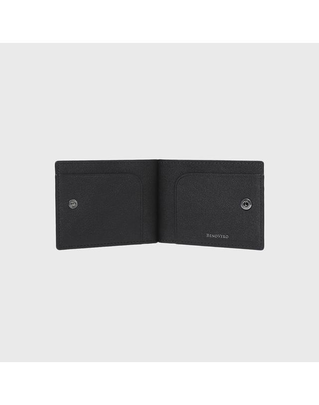 베노베로 [베노베로] 알렉스 소프트 엠보 소가죽 카드지갑 블랙 (BKF1ACP5201K1) 착용컷