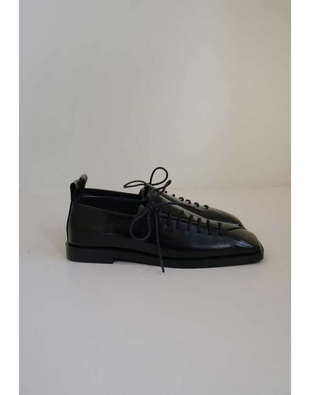 덴 London loafer / shiny black 착용컷