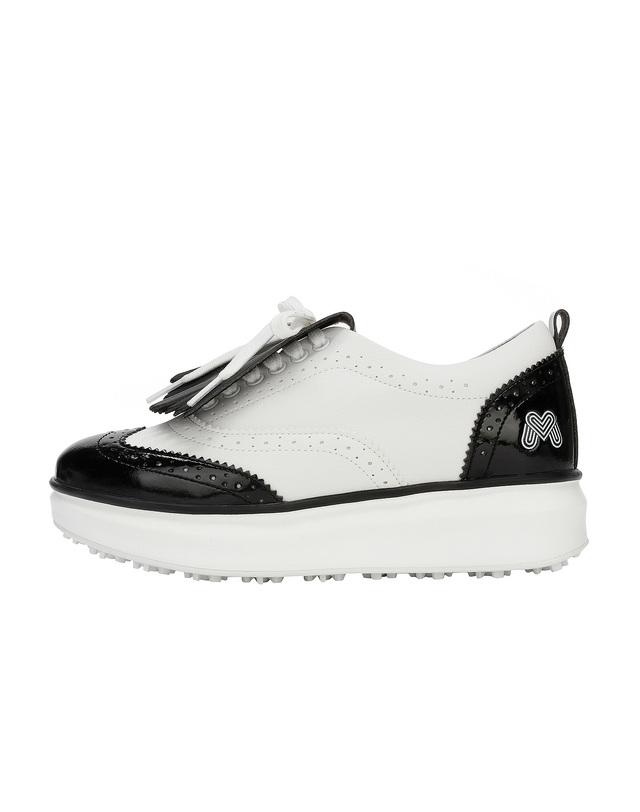마틴골프 Tassel Spikeless Sneakers_Black 블랙 착용컷