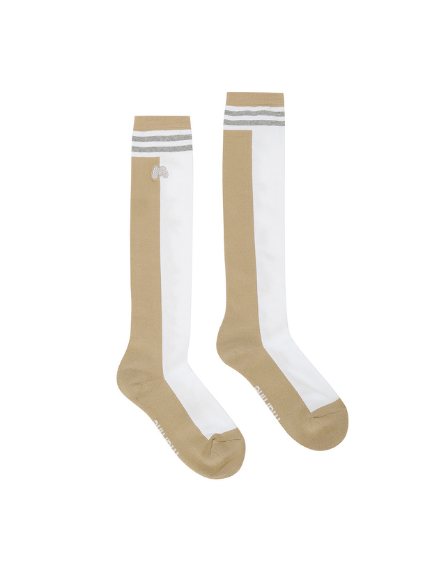 마틴골프 Unbalance Knee Socks_Beige 베이지 착용컷