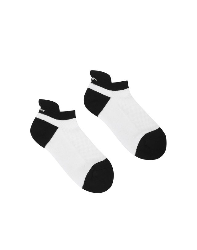 마틴골프 Color Point Short Socks_Black 블랙 착용컷