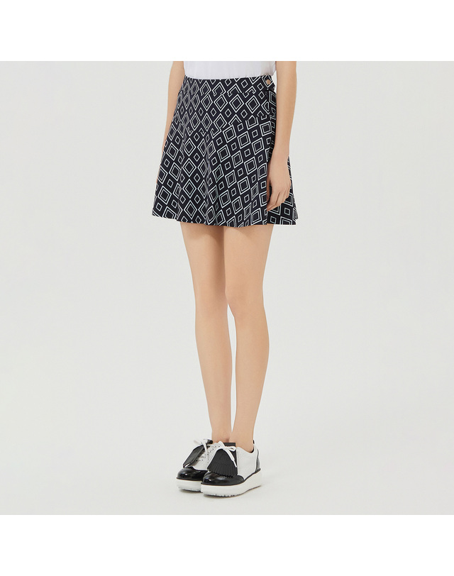 마틴골프 E-band Flared Culottes_Navy 네이비 착용컷