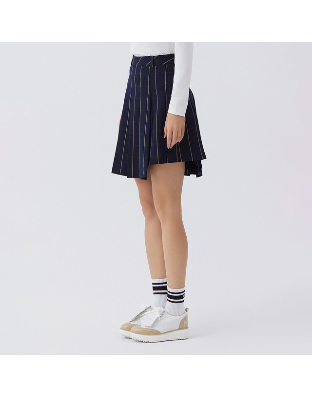 마틴골프 Unbalance Pleats Mid Skirts_NAVY 네이비 착용컷