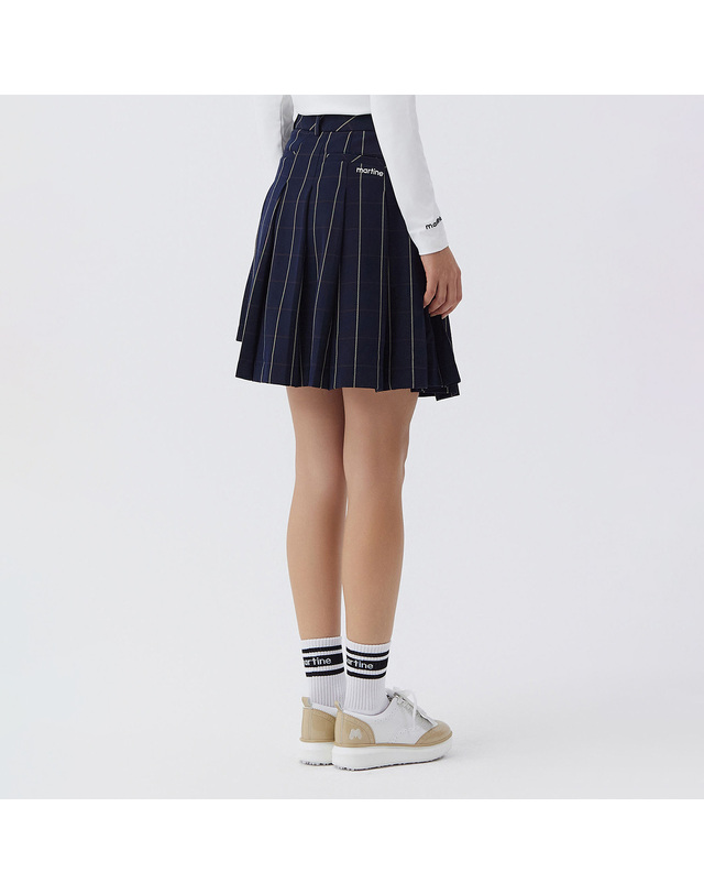 마틴골프 Unbalance Pleats Mid Skirts_NAVY 네이비 착용컷