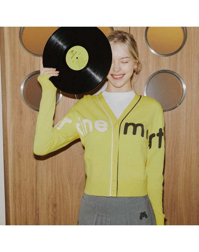 마틴골프 Big Logo Overfit Knit Cardigan_Yellow 노랑 착용컷