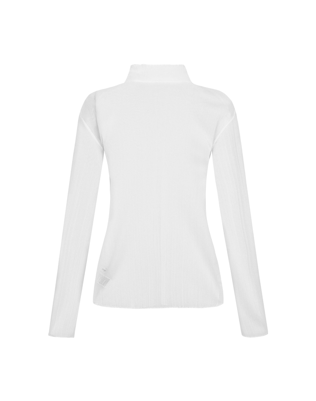 마틴골프 Long-sleeve High neck Crinkle T-shirt_OFF-WHITE 흰색 착용컷