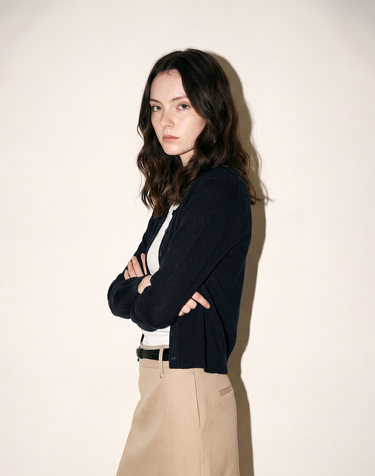 Adele Classic V-Neck Cardigan_BLACK