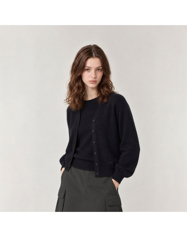 마틴골프 Adele Classic V-Neck Cardigan_BLACK 블랙 착용컷