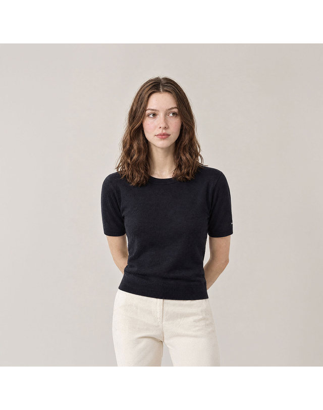 마틴골프 Wool-Blend Round Half Sleeve Knit_BLACK 블랙 착용컷