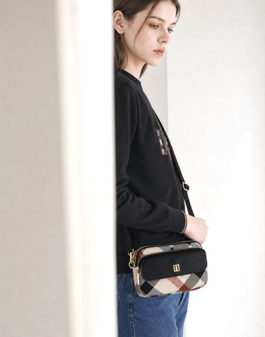 [ONLINE EXCLUSIVE] 베이지 하우스체크 마이크로백