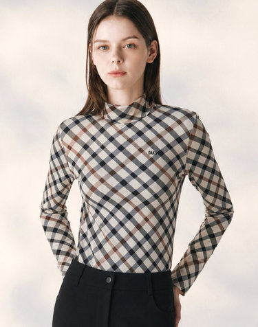 [ONLINE EXCLUSIVE] 베이지 하우스체크 베이스레이어
