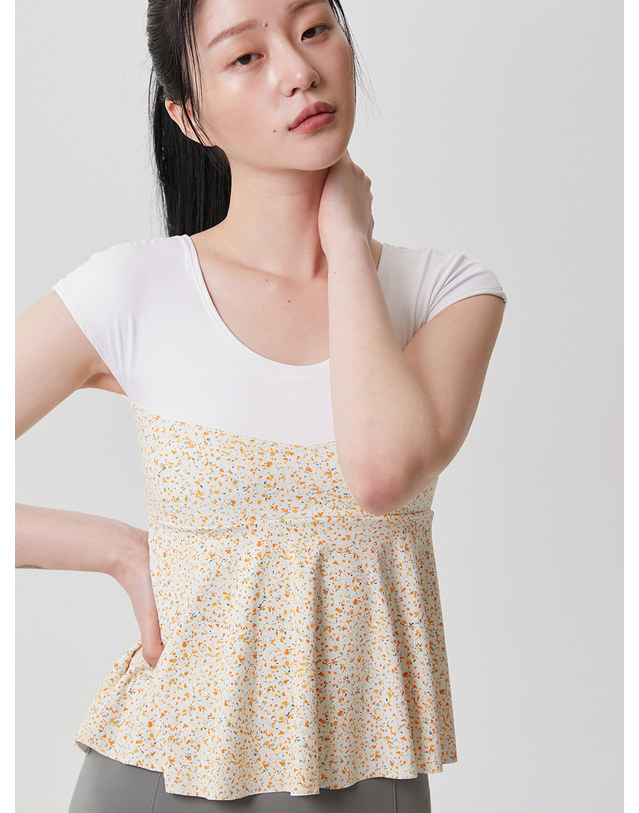 쿠아비노 더블캐스팅 페플럼탑 착용컷
