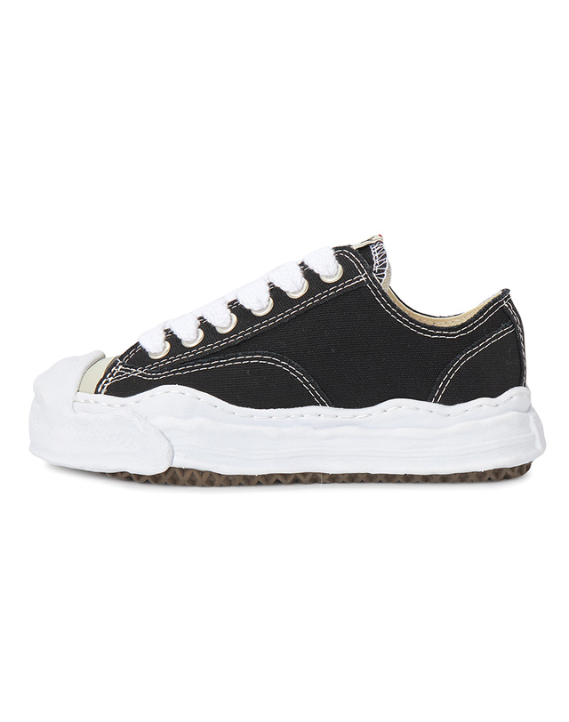 메종미하라야스히로 메종미하라야스히로 행크 오리지널 솔 스니커즈 A05FW702 BLACK (남여공용) 착용컷