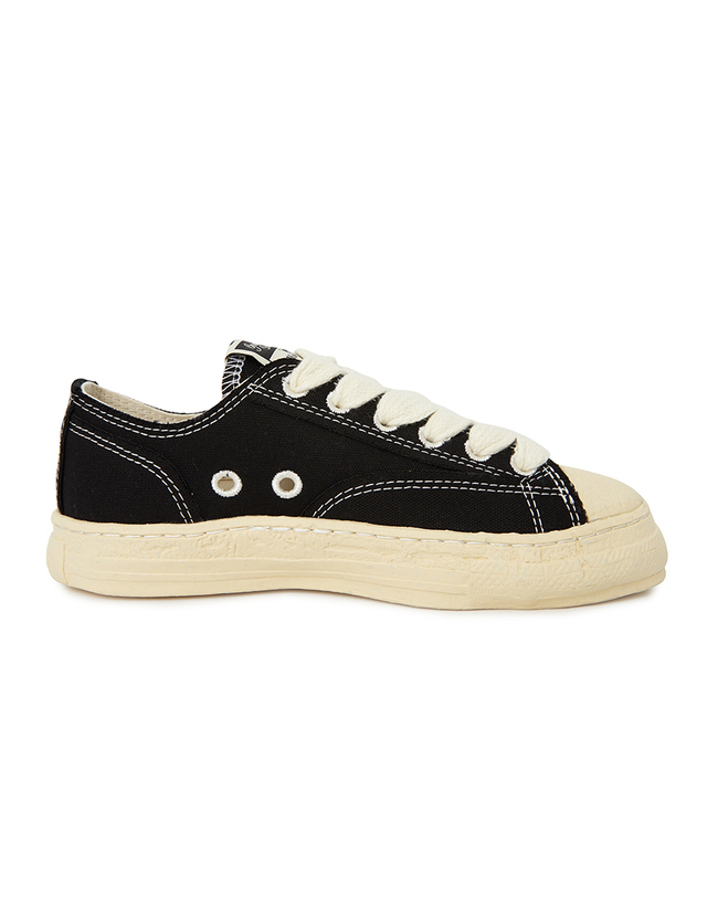 메종미하라야스히로 메종미하라야스히로 로이 패스트 솔 스니커즈 S14FW702 BLACK (남여공용) 착용컷