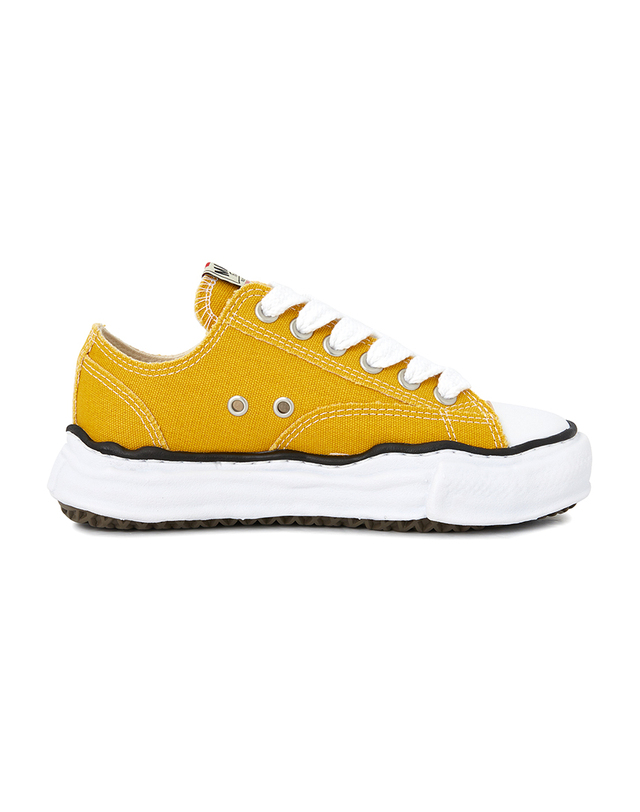 메종미하라야스히로 메종미하라야스히로 피터슨 오리지널 솔 스니커즈 A01FW702 YELLOW (남여공용) 착용컷