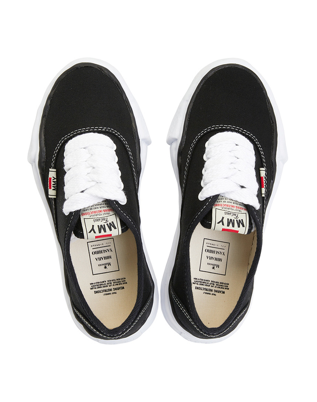 메종미하라야스히로 메종미하라야스히로 베이커 오리지널 솔 스니커즈 A02FW704 BLACK (남여공용) 착용컷