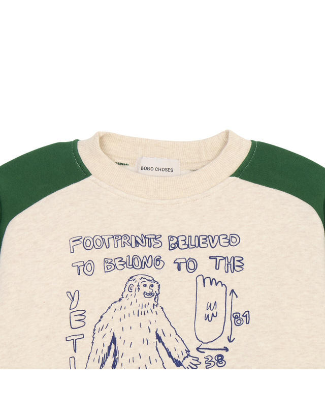 보보쇼즈 보보쇼즈 키즈 Mr. Footish 래글런 기모 맨투맨 B226AC037 착용컷