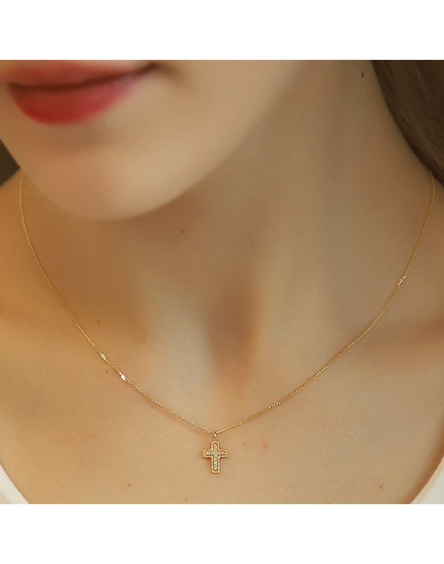 아몽 아몽 14K 화이트 다이아몬드 크로스 목걸이 착용컷