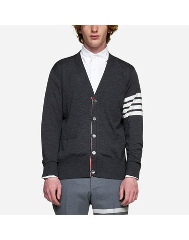 [THOM BROWNE] 메리노울 클래식 브이넥 가디건 MKC002A Y1014 022