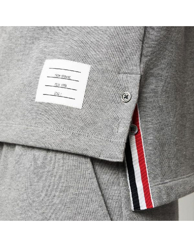 톰브라운 [THOM BROWNE] 삼선포켓 PK 티셔츠 MJP171A J0029 055 착용컷