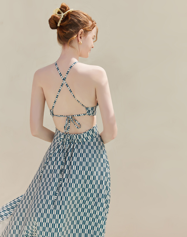 벨로디네라 Dahlia Halter Dress Green 그린 착용컷