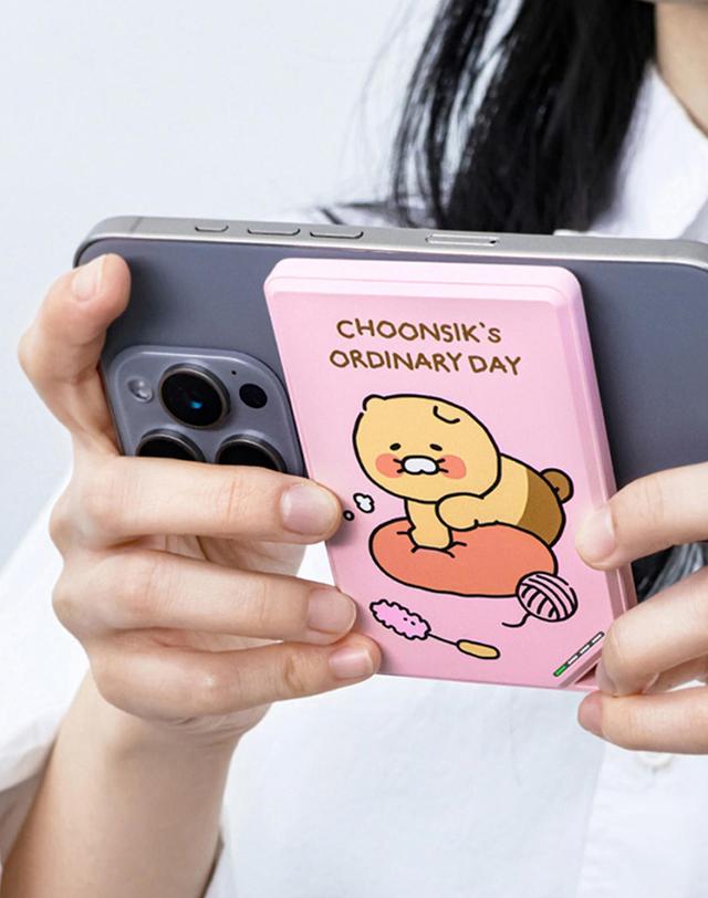아이노트 [카카오] 춘식이 맥세이프 납작 보조배터리 5000mAh KWB001 착용컷