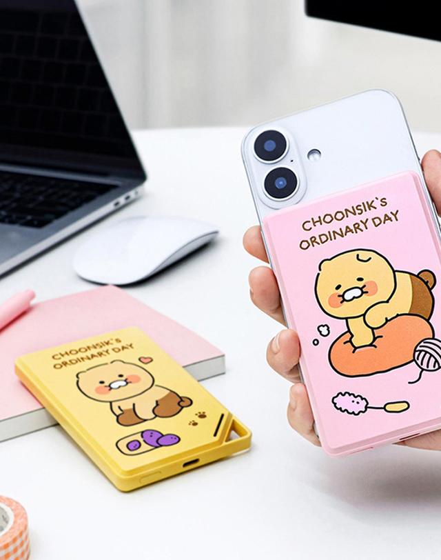 아이노트 [카카오] 춘식이 맥세이프 납작 보조배터리 5000mAh KWB001 착용컷
