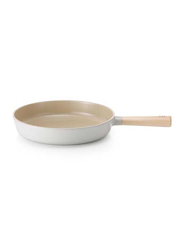 네오플램 네오플램 피카 인덕션 IH 프라이팬 28cm 착용컷