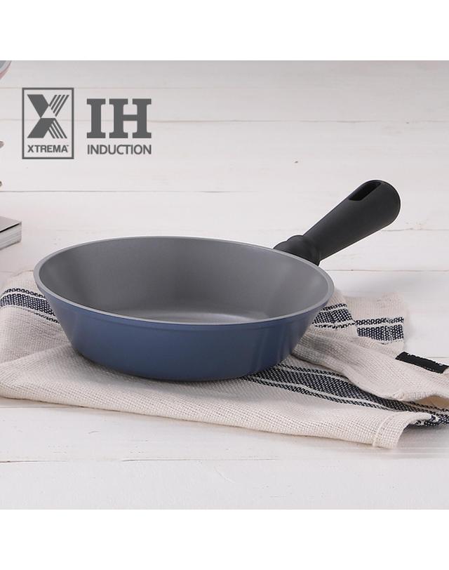 네오플램 네오플램 더 클래식 프라이팬 20cm IH(인덕션 가능) 착용컷