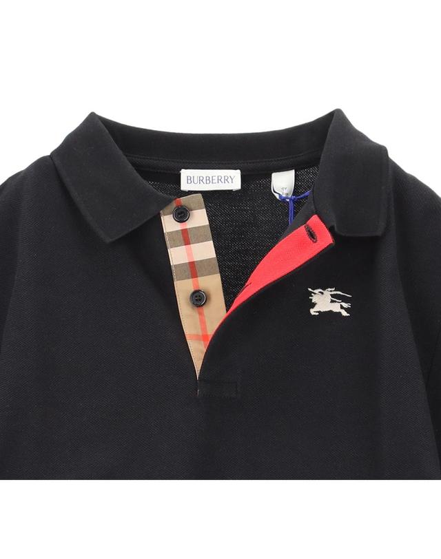 버버리 26FW 버버리 키즈 로고 폴로 반팔 티셔츠 8117373 A1189-K 착용컷