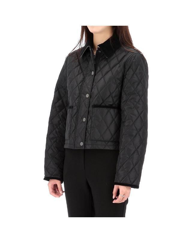 버버리 26FW 버버리 퀼팅 크롭 자켓 8107465 C1900 착용컷