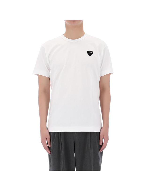 꼼데가르송 26SS 꼼데가르송 블랙 하트 와펜 반팔 티셔츠 AX T064 WHITE 착용컷