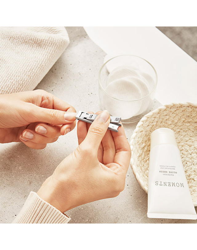 헹켈 [즈윌링] 헹켈 TWINOX® 네일케어 4종세트 (HK42883-000) 착용컷