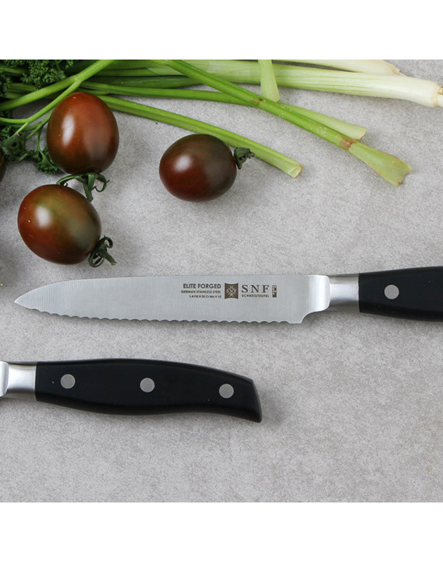 에스엔에프 SNF Elite Forged 톱날 유틸리티 나이프 130 착용컷