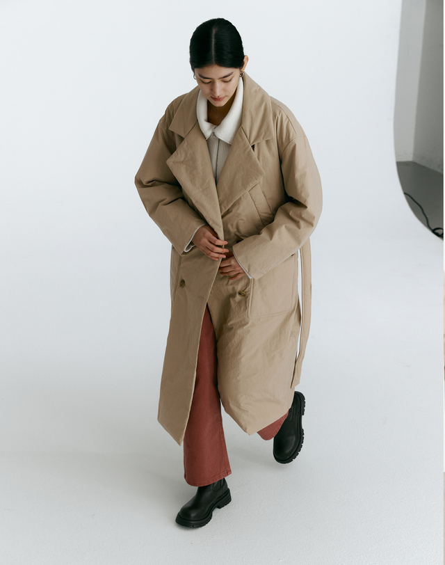 스텝어라운드 Oversized padding belted coat [BEIGE] 착용컷