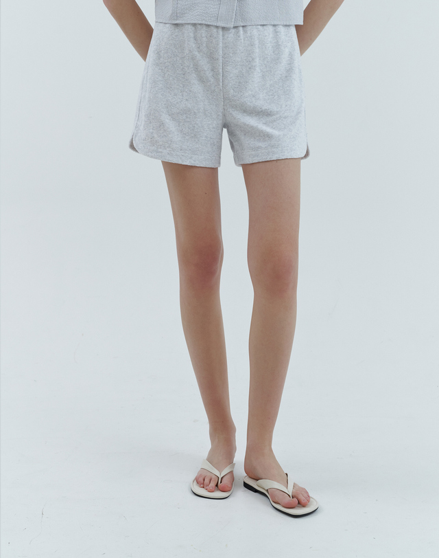 스텝어라운드 테리 하프 팬츠_LIGHT GRAY 네이비 착용컷