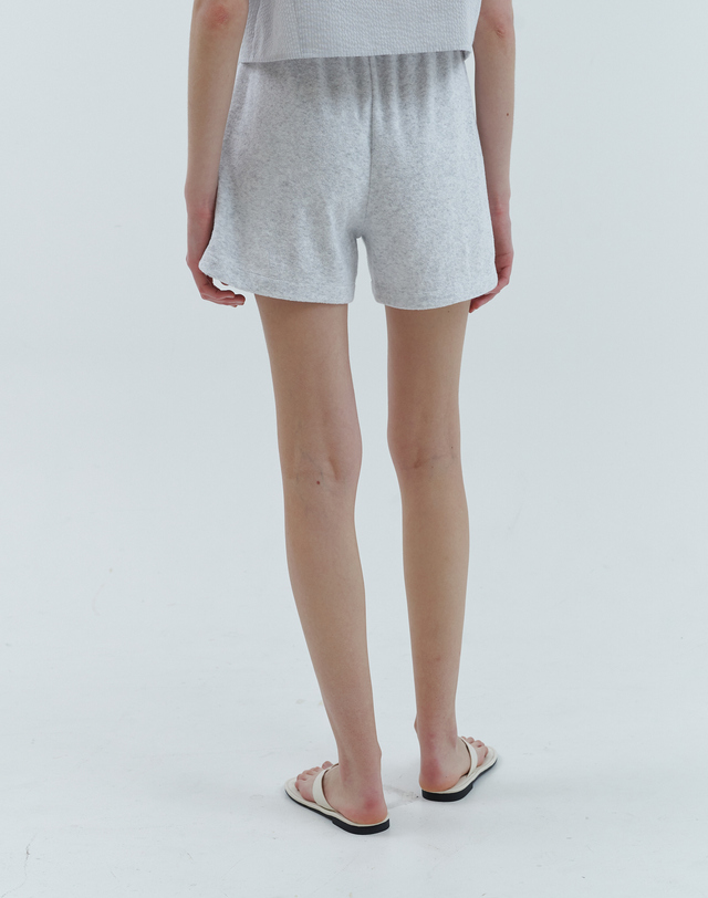 스텝어라운드 테리 하프 팬츠_LIGHT GRAY 네이비 착용컷