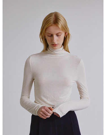 Line detail wool pola_IVORY