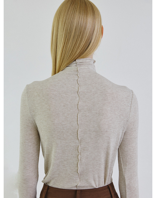 스텝어라운드 Line detail wool pola_OATEMAL 착용컷