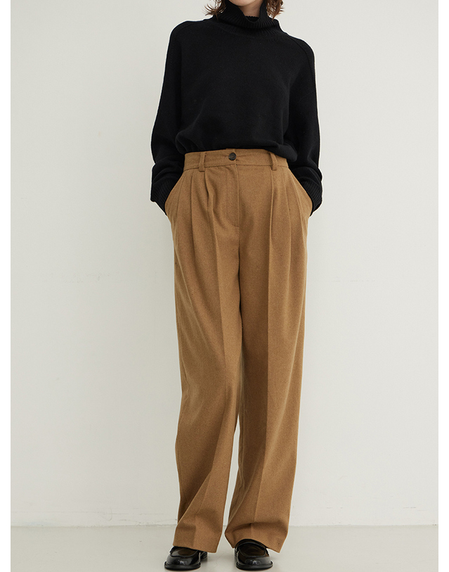 스텝어라운드 Wool Blend Wide Pleated Slacks_CARAMEL 착용컷