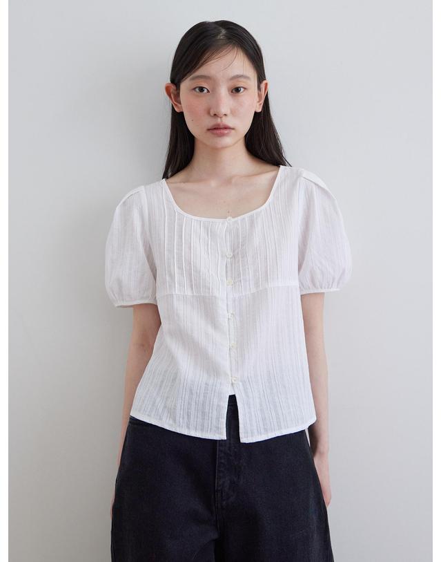 스텝어라운드 Tuck detail puff blouse_WHITE 화이트 착용컷