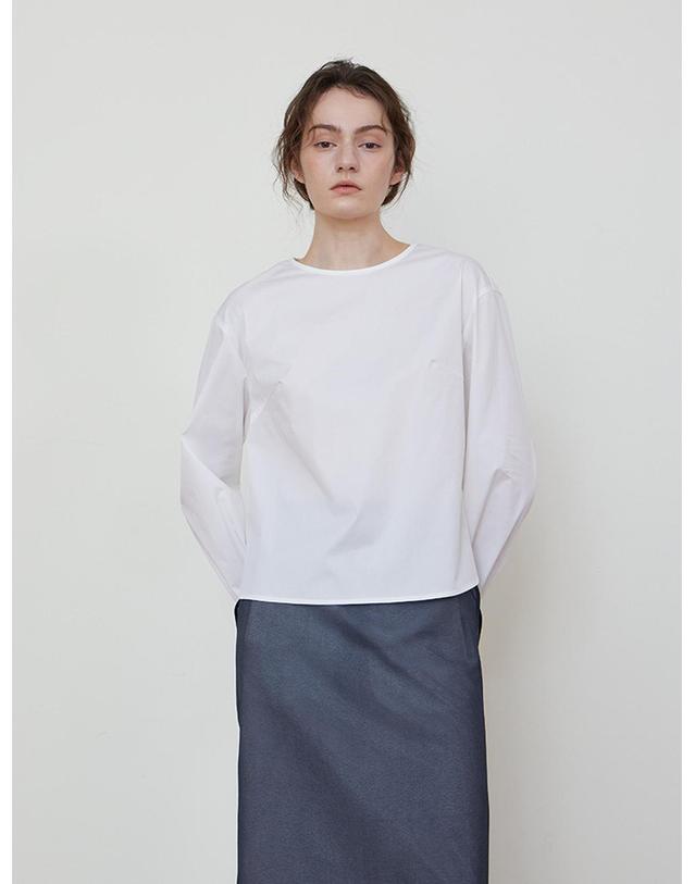 스텝어라운드 Back shirring detail blouse_WHITE 화이트 착용컷