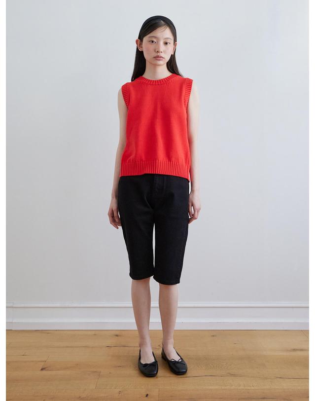 스텝어라운드 Reversible sleeveless cardigan_RED 레드 착용컷