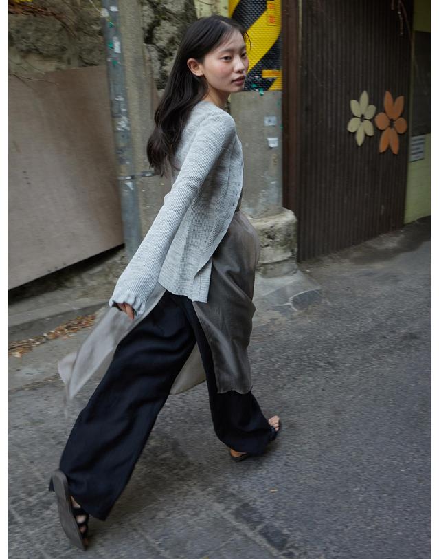 스텝어라운드 Ruffle sleeve cardigan_GREY 그레이 착용컷